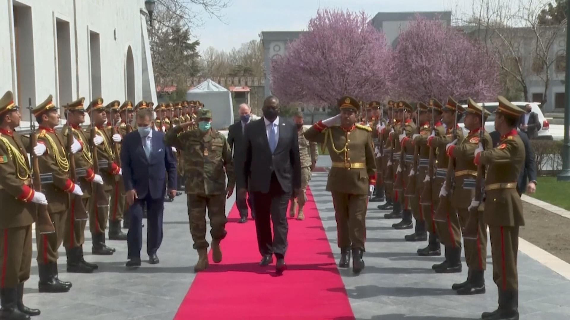 美國國防部長奧斯汀突訪阿富汗