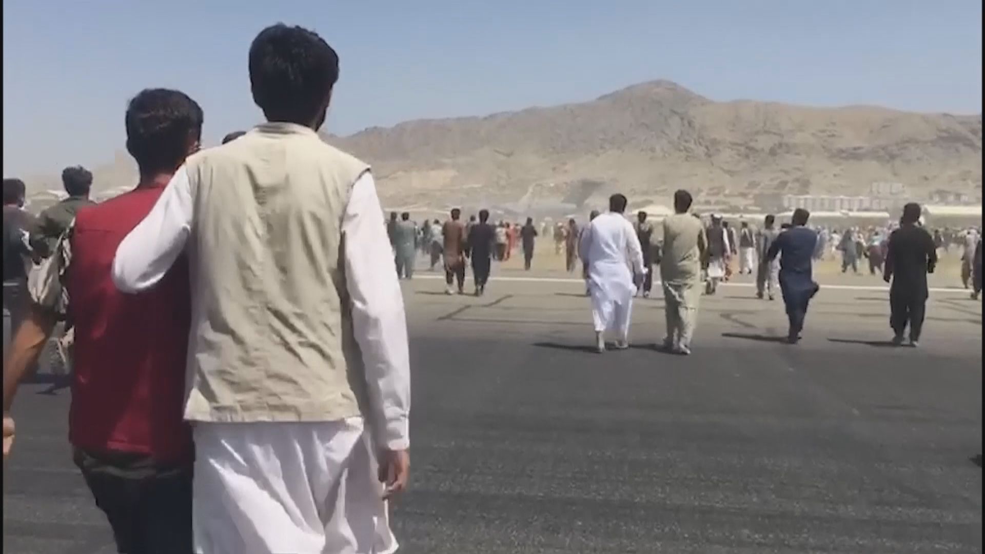 各國持續由阿富汗撤僑　塔利班舉行記者會指不想有任何敵人