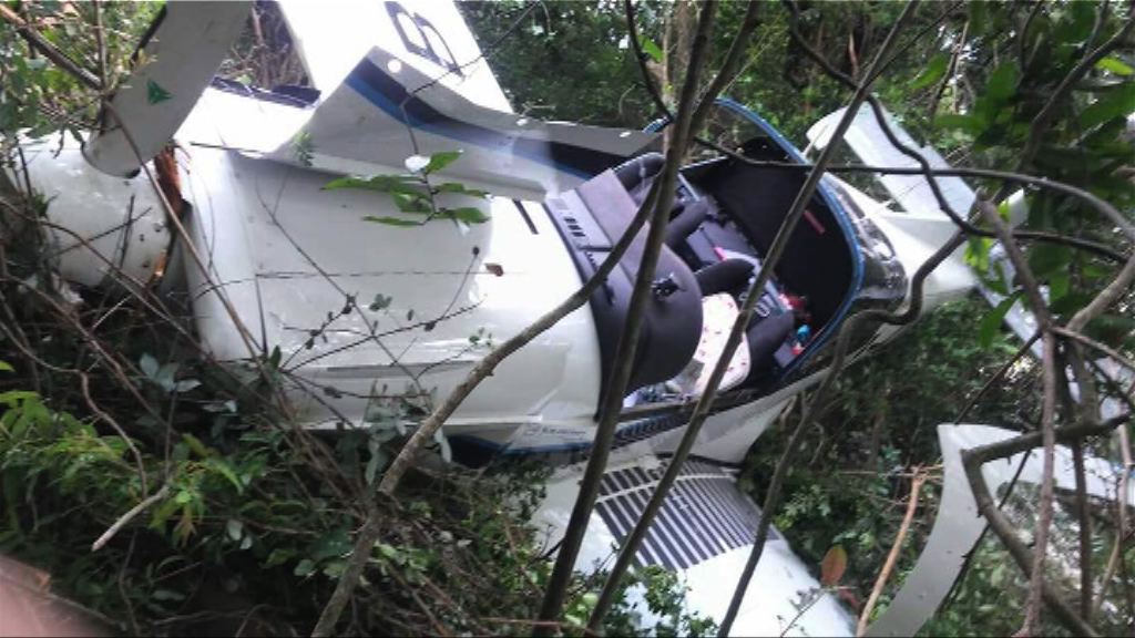 小型機失事墜馬屎洲機師受傷