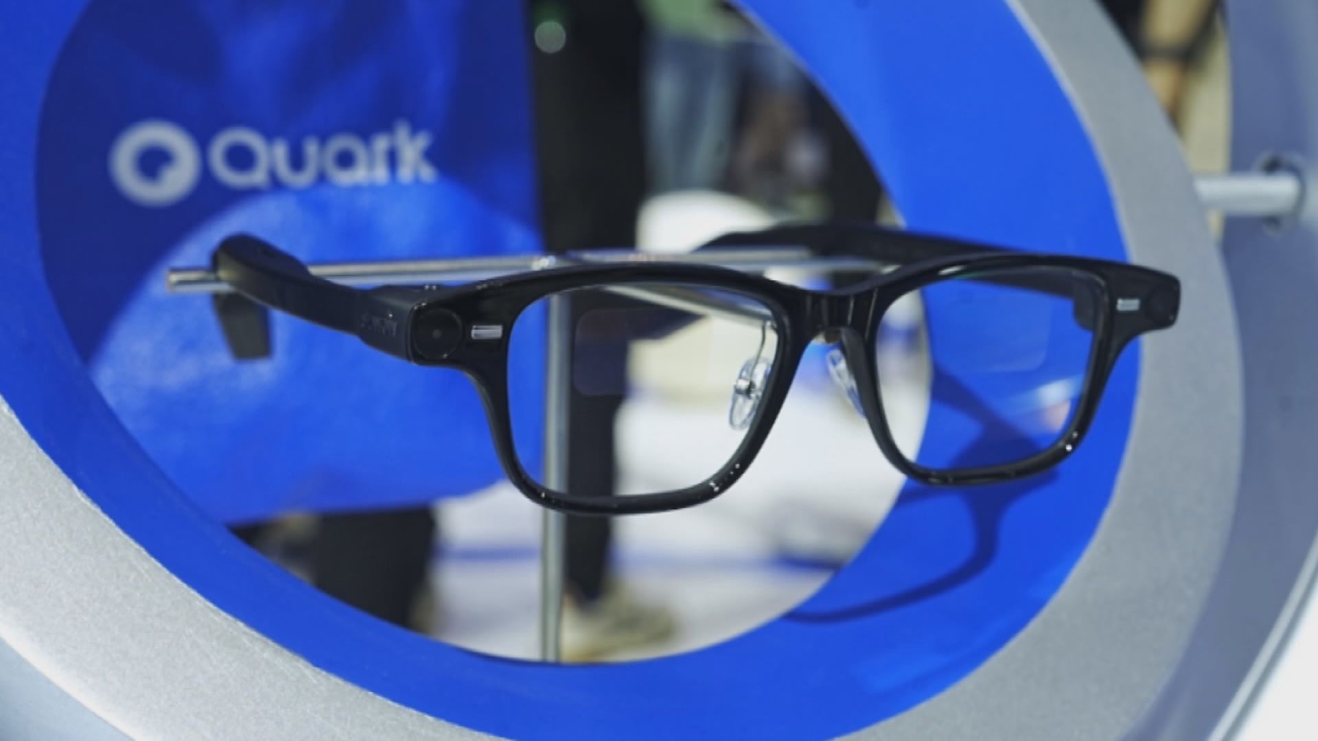 阿里進軍AI硬件市場　開始銷售AI眼鏡