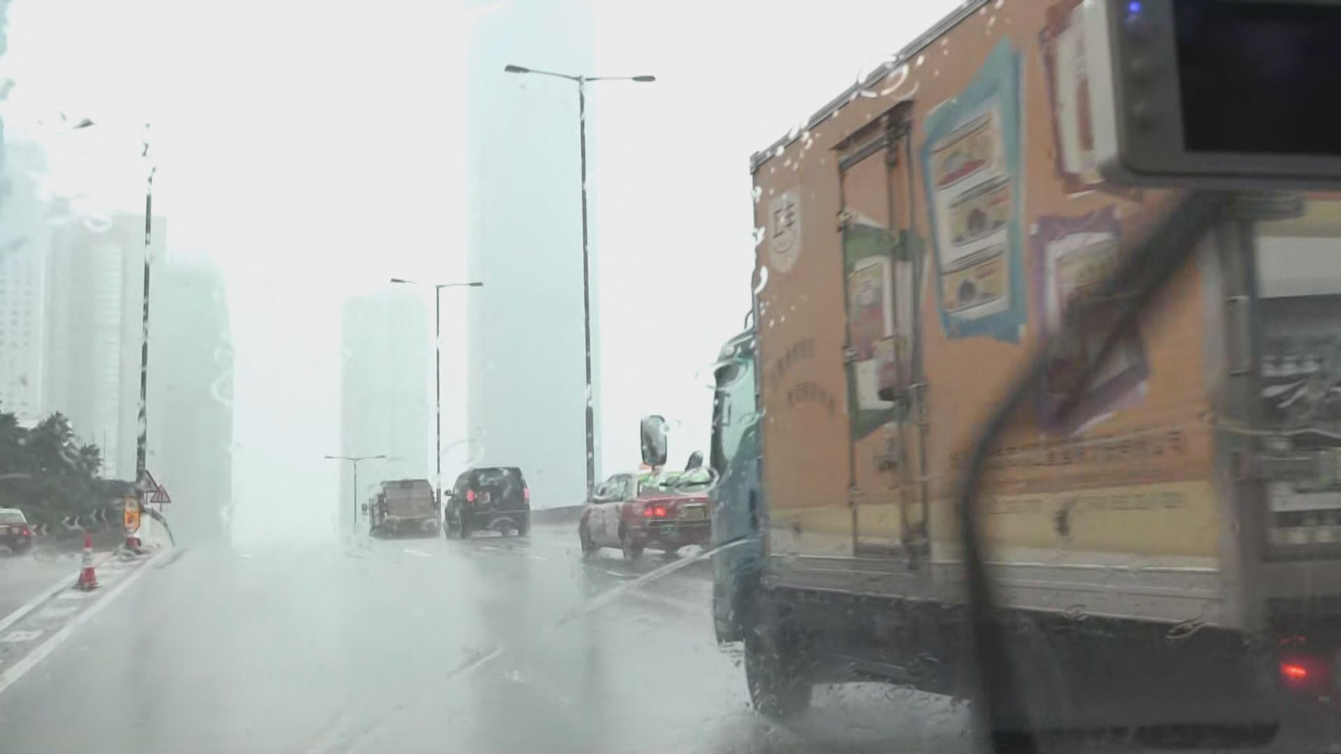 天文台發出黃色暴雨警告　未來天氣不穩定