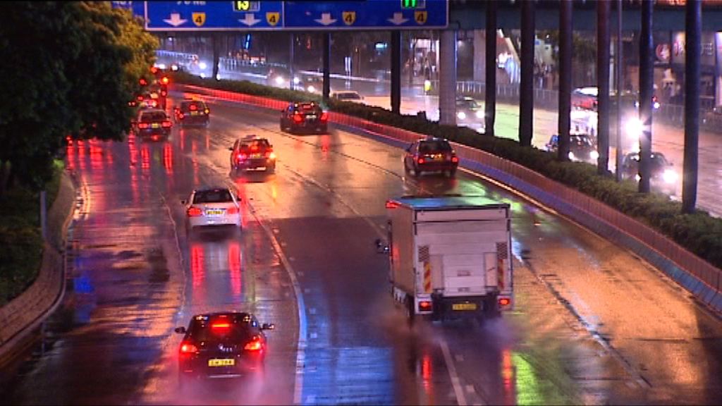 天文台發出黃色暴雨警告