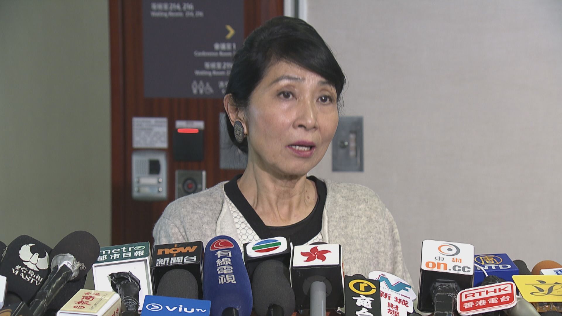 毛孟靜：議員宣誓前奏唱國歌是政治施壓