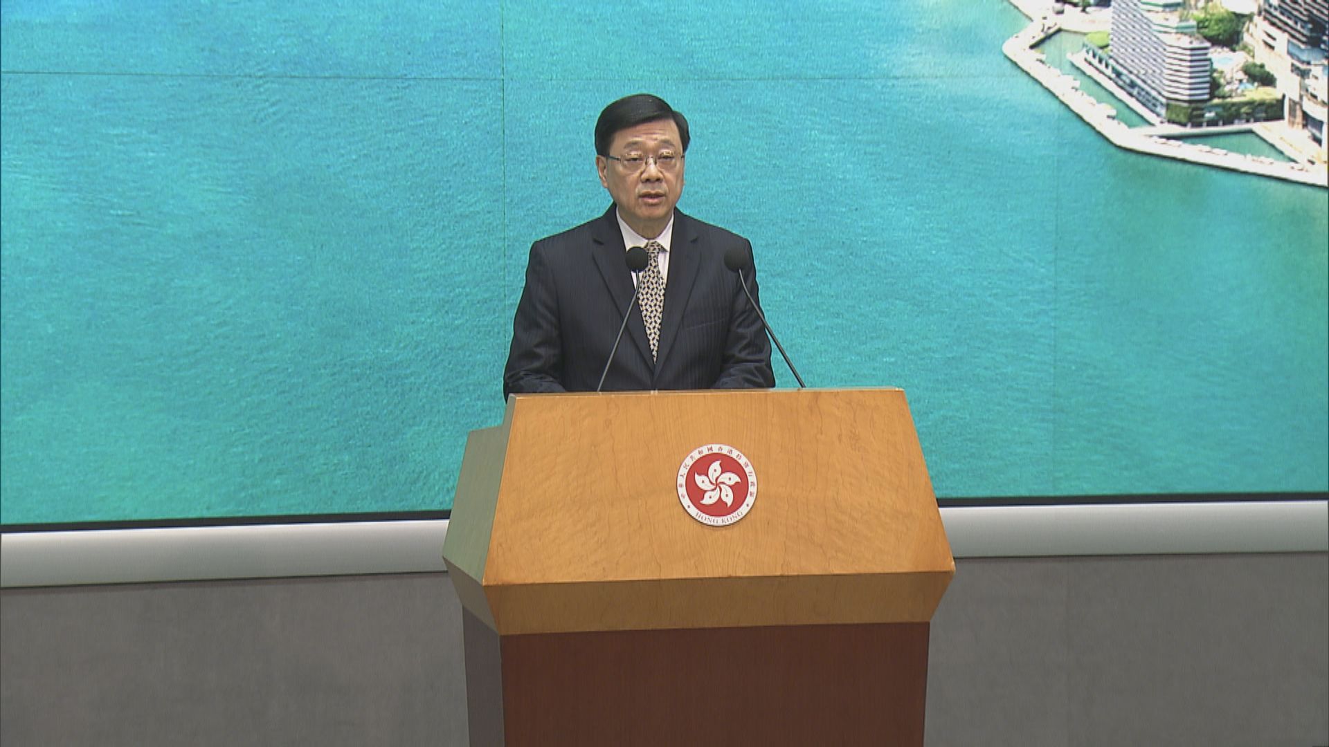 全片．李家超行會前見記者(一)｜香港首份五年規劃公眾諮詢／宏福苑居民上樓執拾／油價飆升