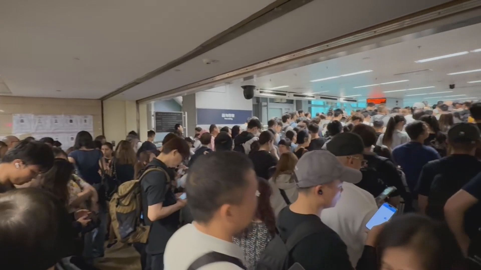 不斷更新｜羅湖落馬洲深圳灣港珠澳橋等口岸過關及交通情況