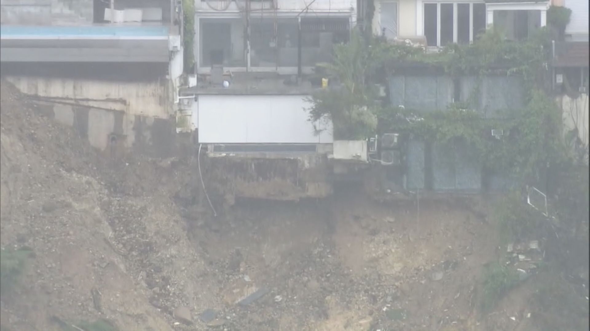 【原片】紅山半島山泥傾瀉後的情況