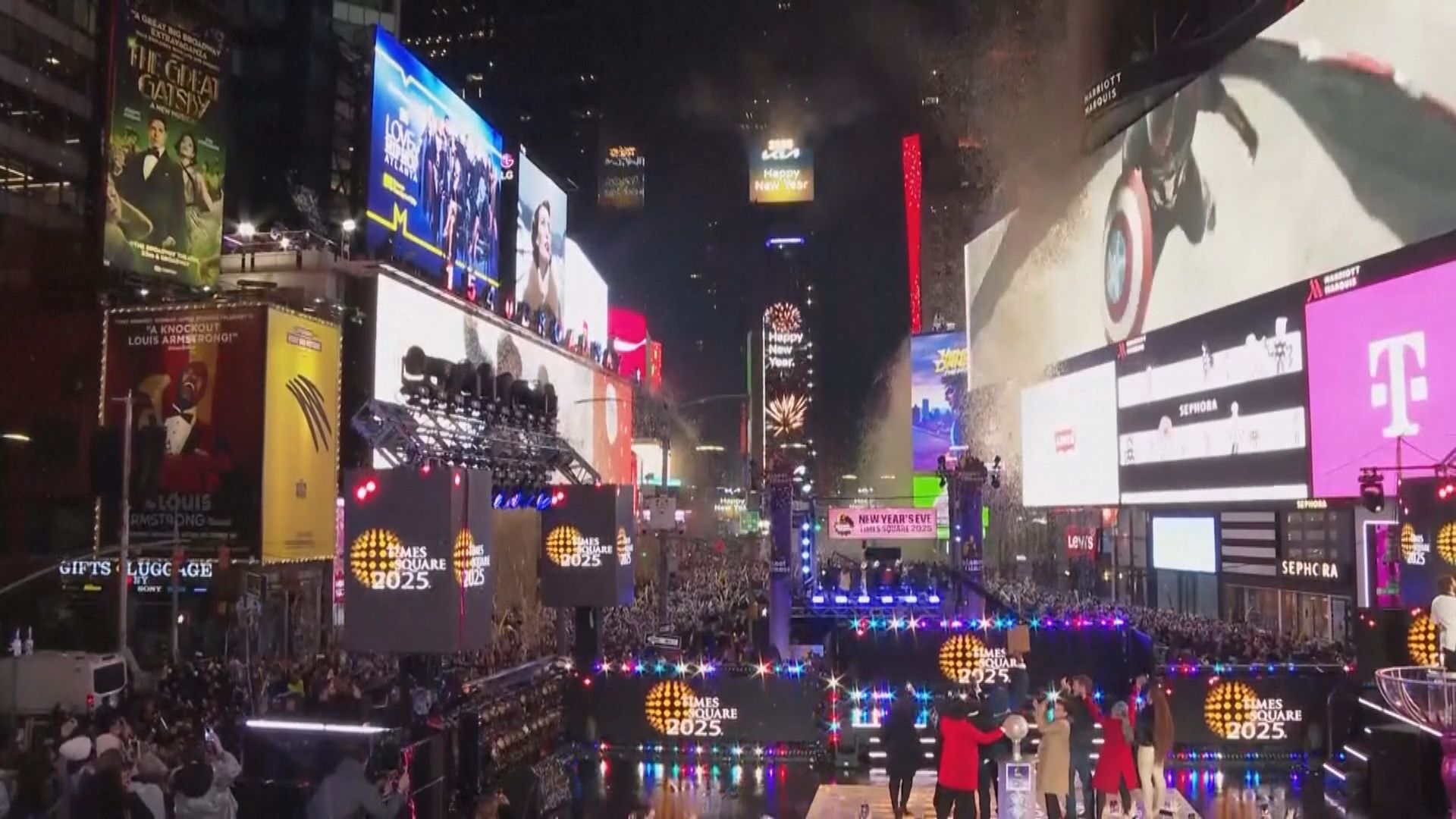 【足本重溫】美國踏入2025　紐約時報廣場巨型水晶球最後亮相