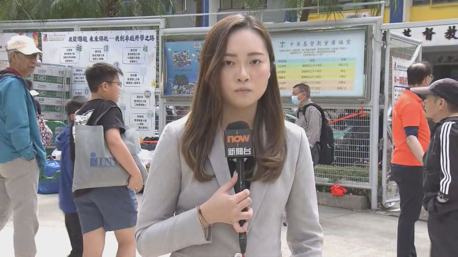 大埔直擊｜社署為宏福苑居民辦災民證　入境處安排車輛載人到將軍澳辦各類證件