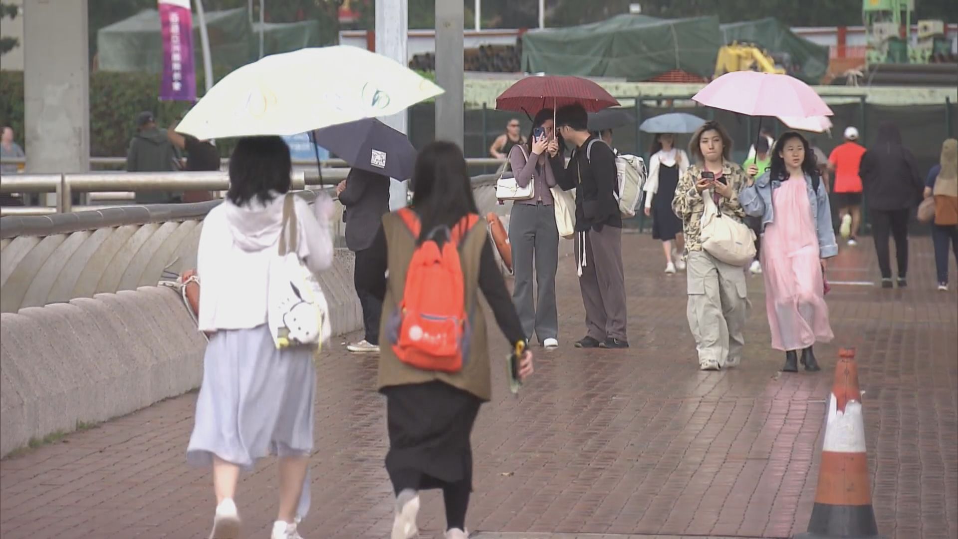 天氣消息｜不斷更新天氣、交通消息及相關報道