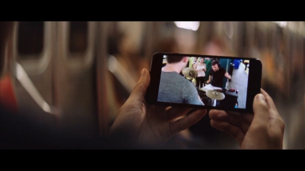 蘋果公司發布新款智能手機iPhone7