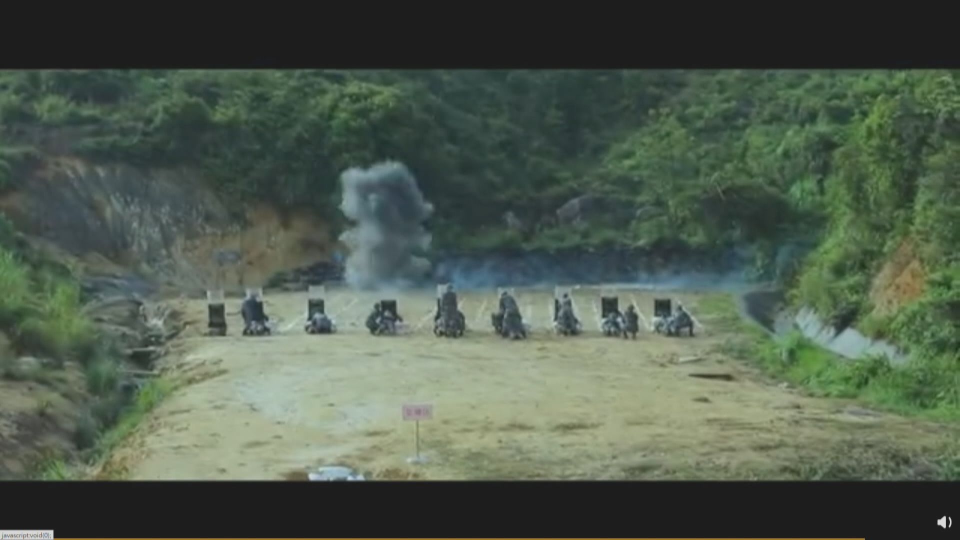 解放軍駐港部隊進行野外訓練