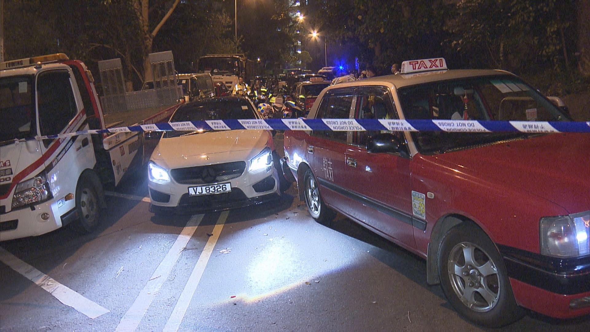 黃大仙私家車涉瘋駕警拔槍拘兩漢