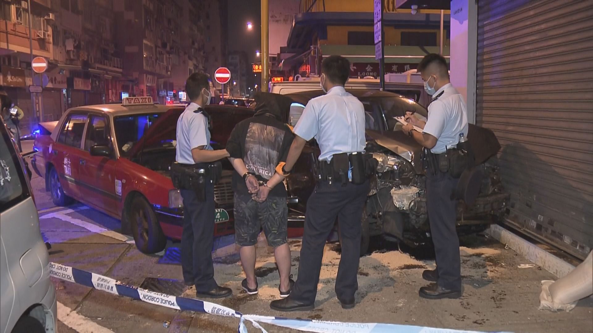 深水埗私家車衝警方路障司機被捕