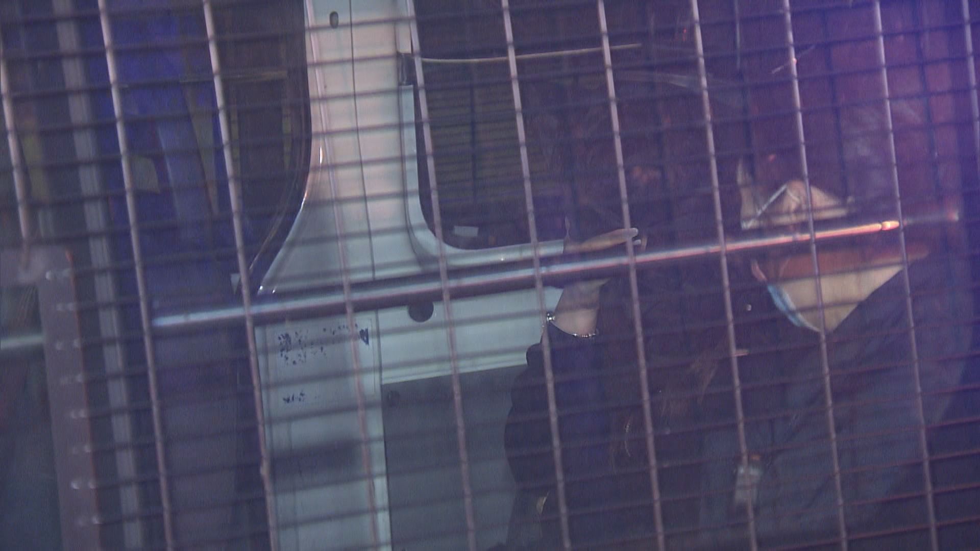 警方青衣截可疑私家車檢毒品拘兩人