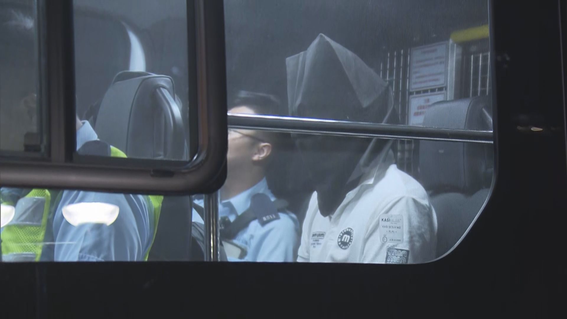 警方何文田截可疑車　司機涉危駕等被捕