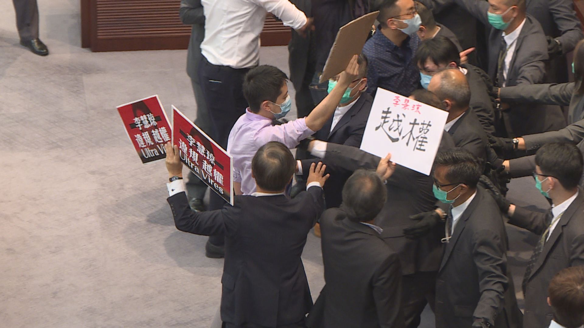 消息：許智峯同在拘捕名單上　但警方未能聯絡他