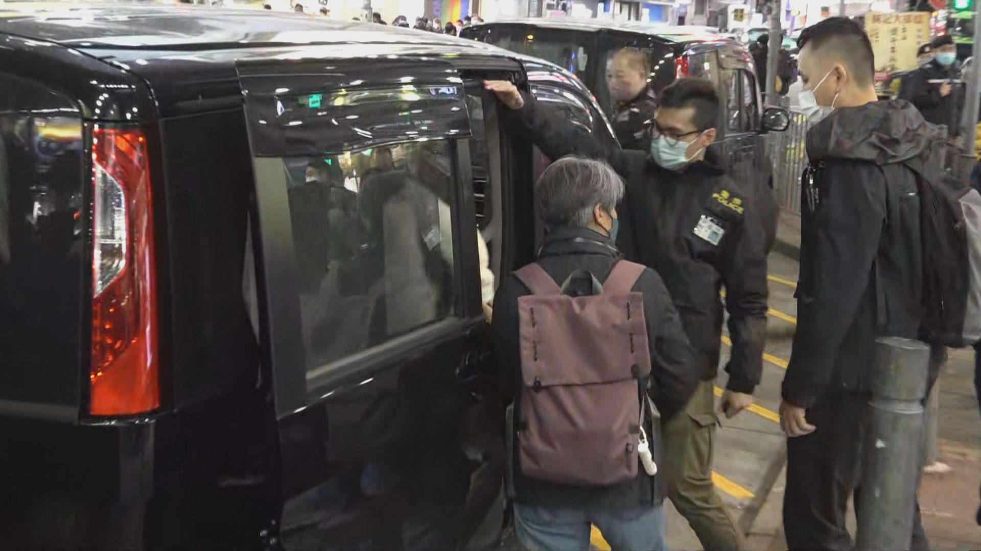 旺角商店涉售賣煽動物品　國安警拘6人