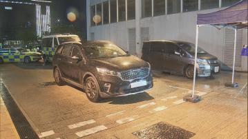 警方拘捕兩名白牌車司機