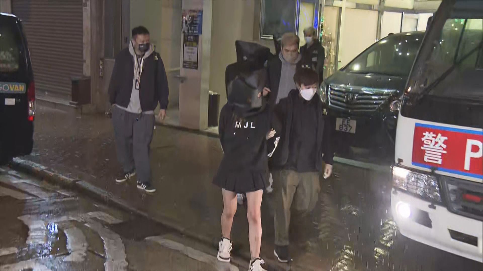 警方油麻地打擊毒品派對拘11人