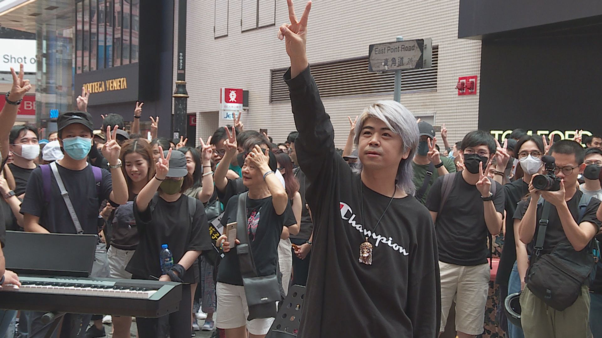 警方國安處拘捕阮民安及另一人涉作出煽動意圖行為及洗黑錢