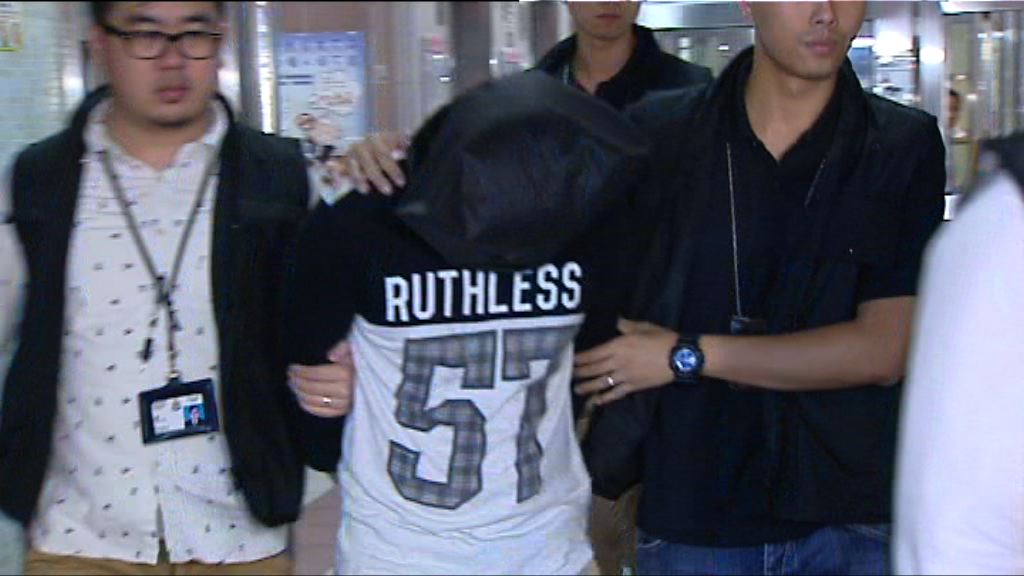 警香港仔拘四男女涉劫柴灣油站