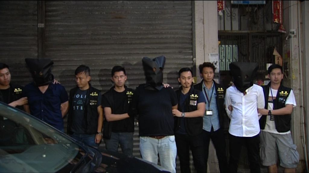 警九龍城破偽鈔工場拘三外籍漢