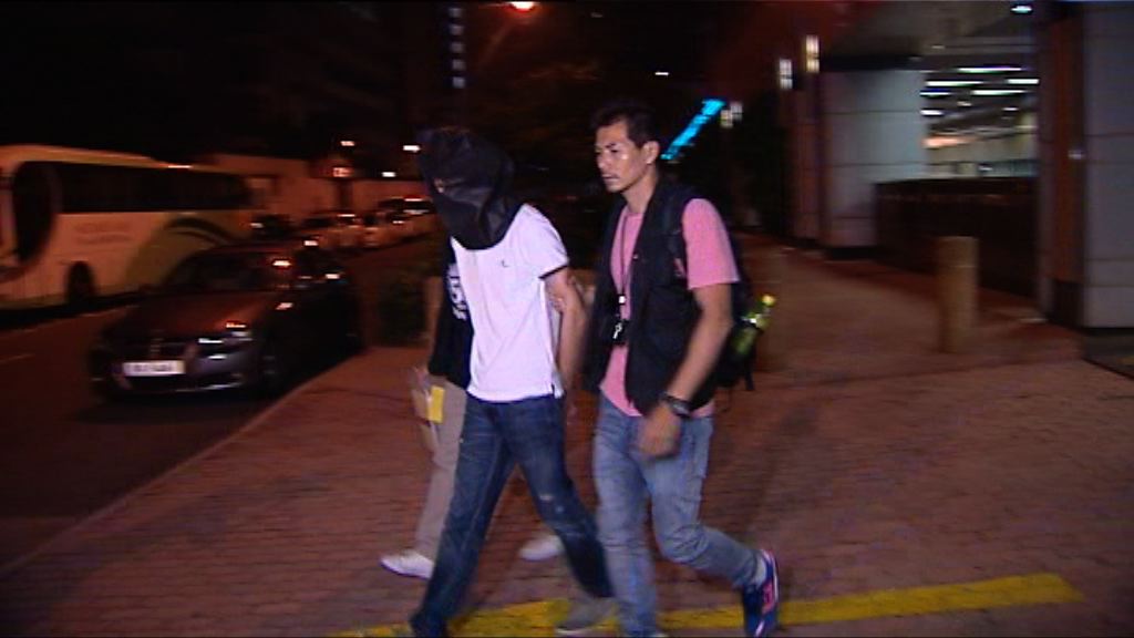 警方打擊外圍賭波拘兩男一女