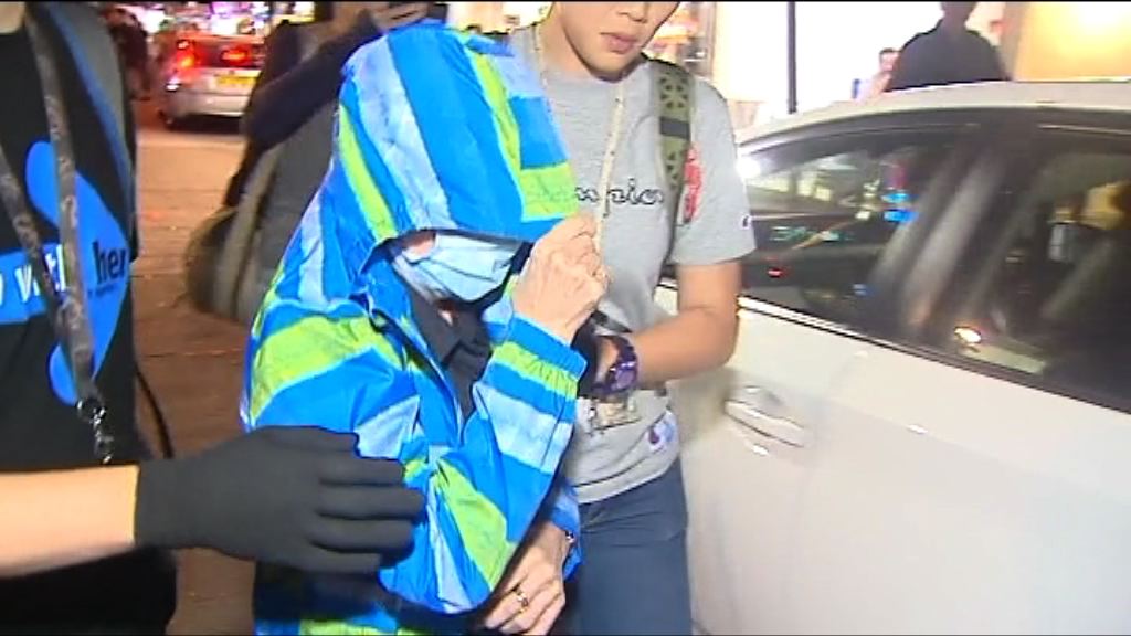 兩女子涉售賣電槍打火機被捕