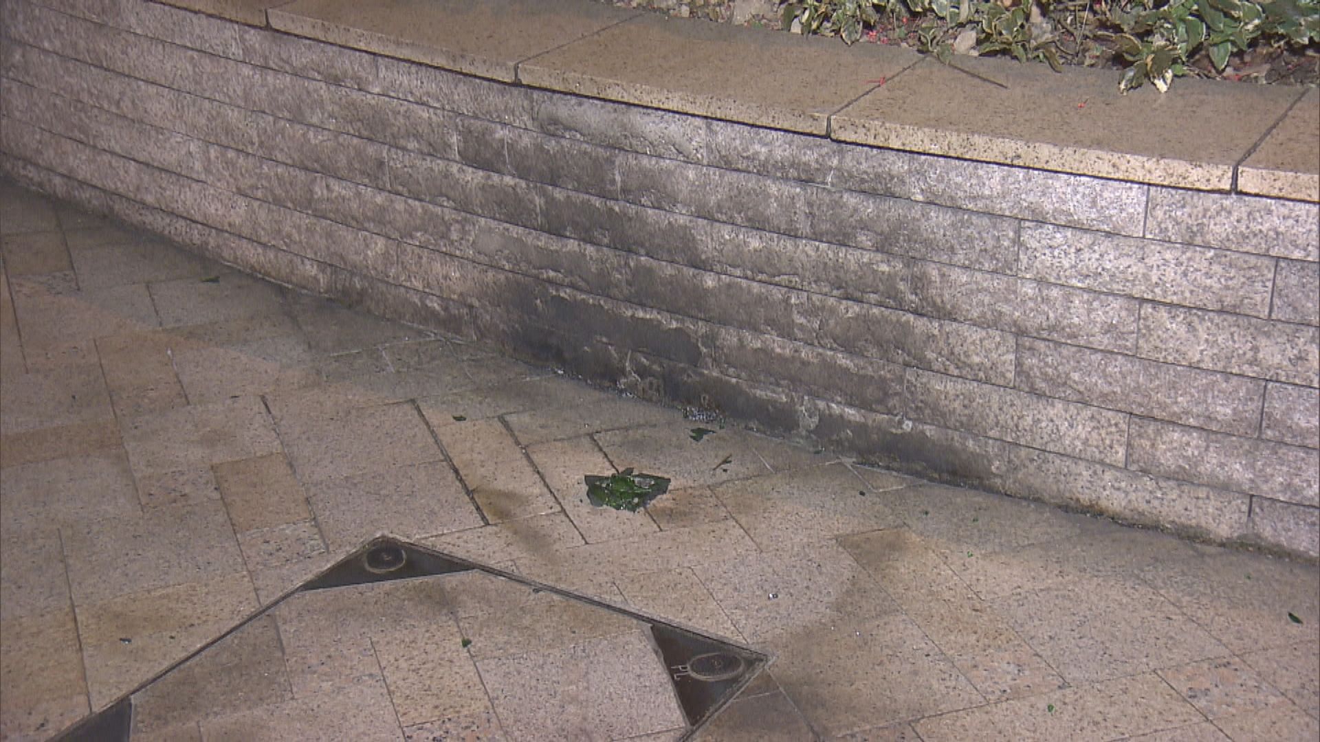 何文田豪宅屋苑外遭汽油彈縱火　無人傷