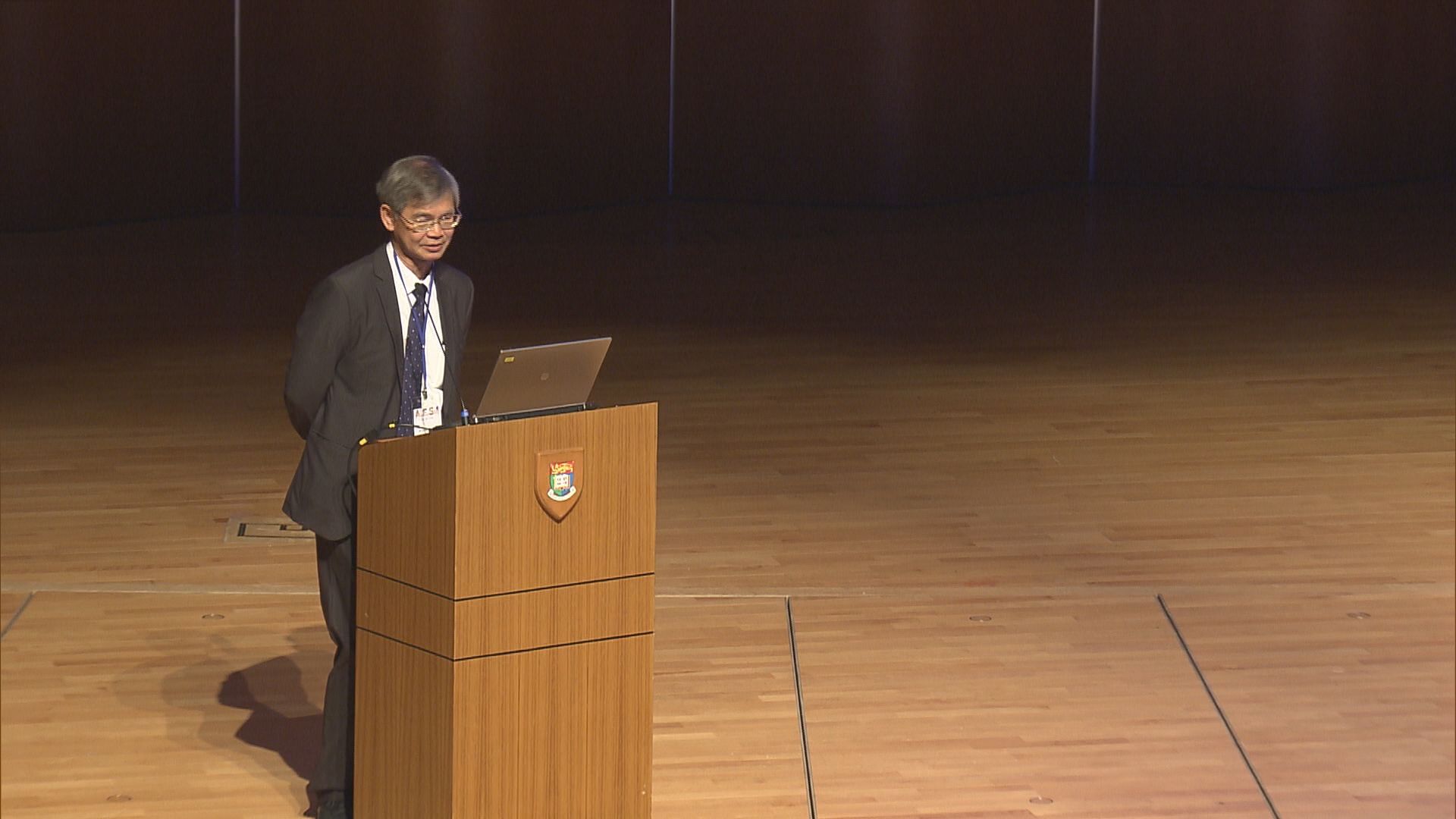 政府考慮資助僱主以延長法定產假至14周