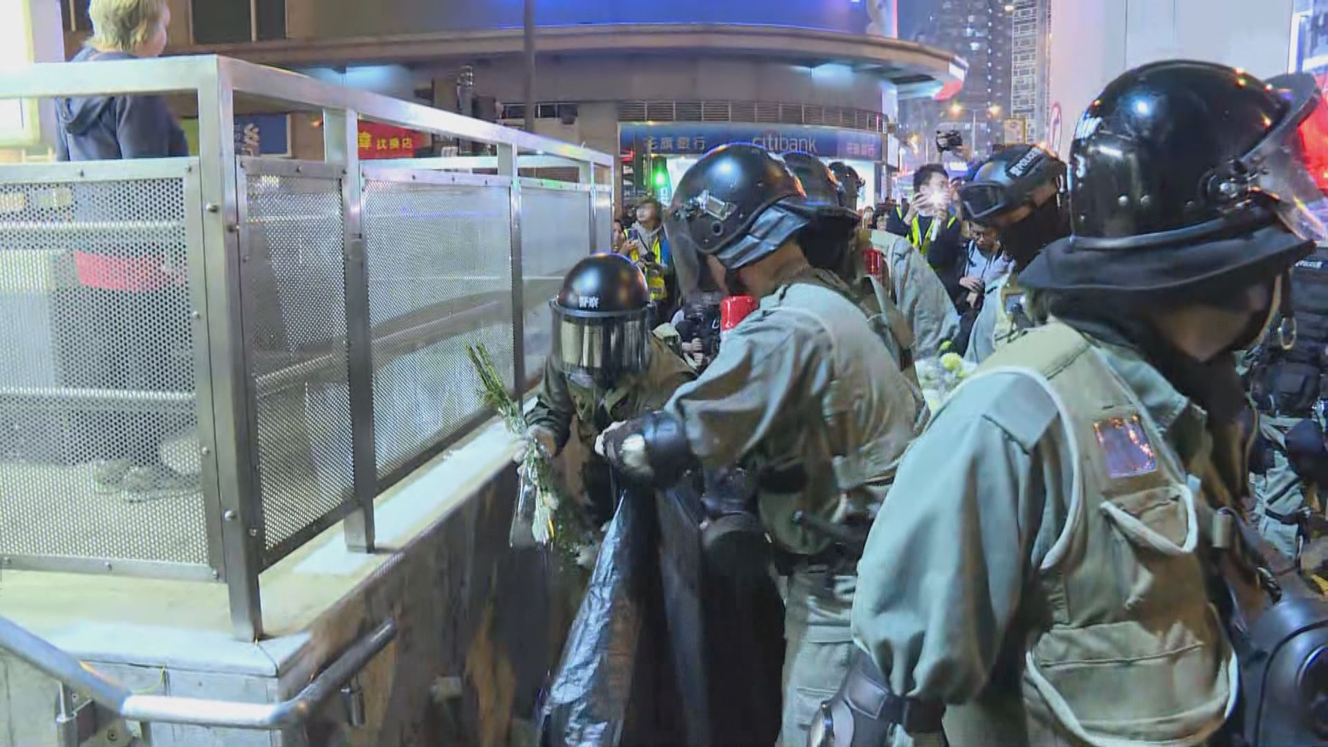 太子站外警員曾噴胡椒噴霧　B1出口仍如常開放