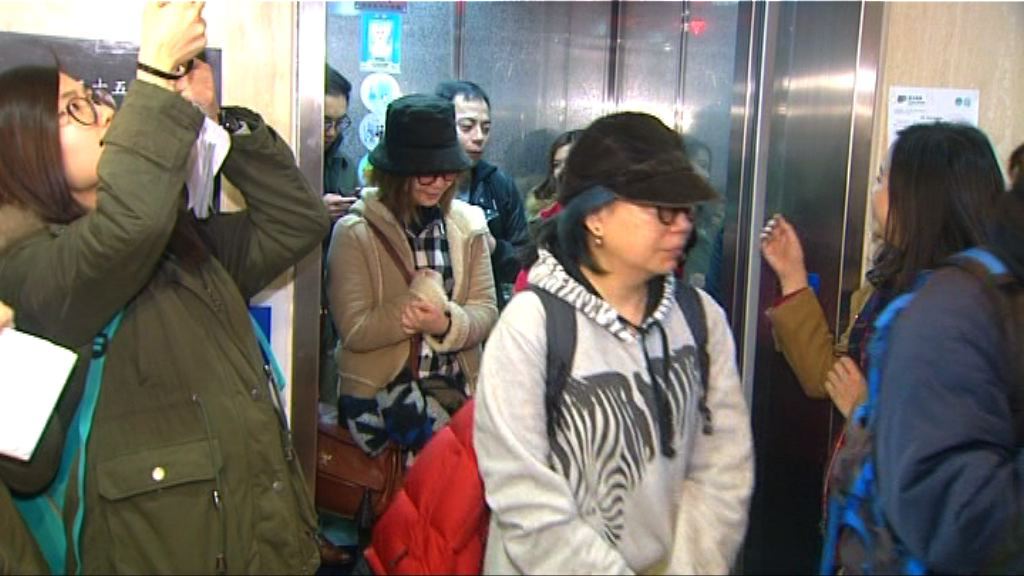 勞工處承諾盡快發亞視員工遣散費