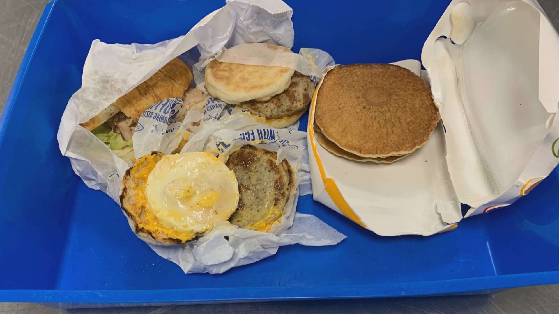 旅客入境澳洲攜帶未經申報漢堡　遭罰逾二千六百澳元