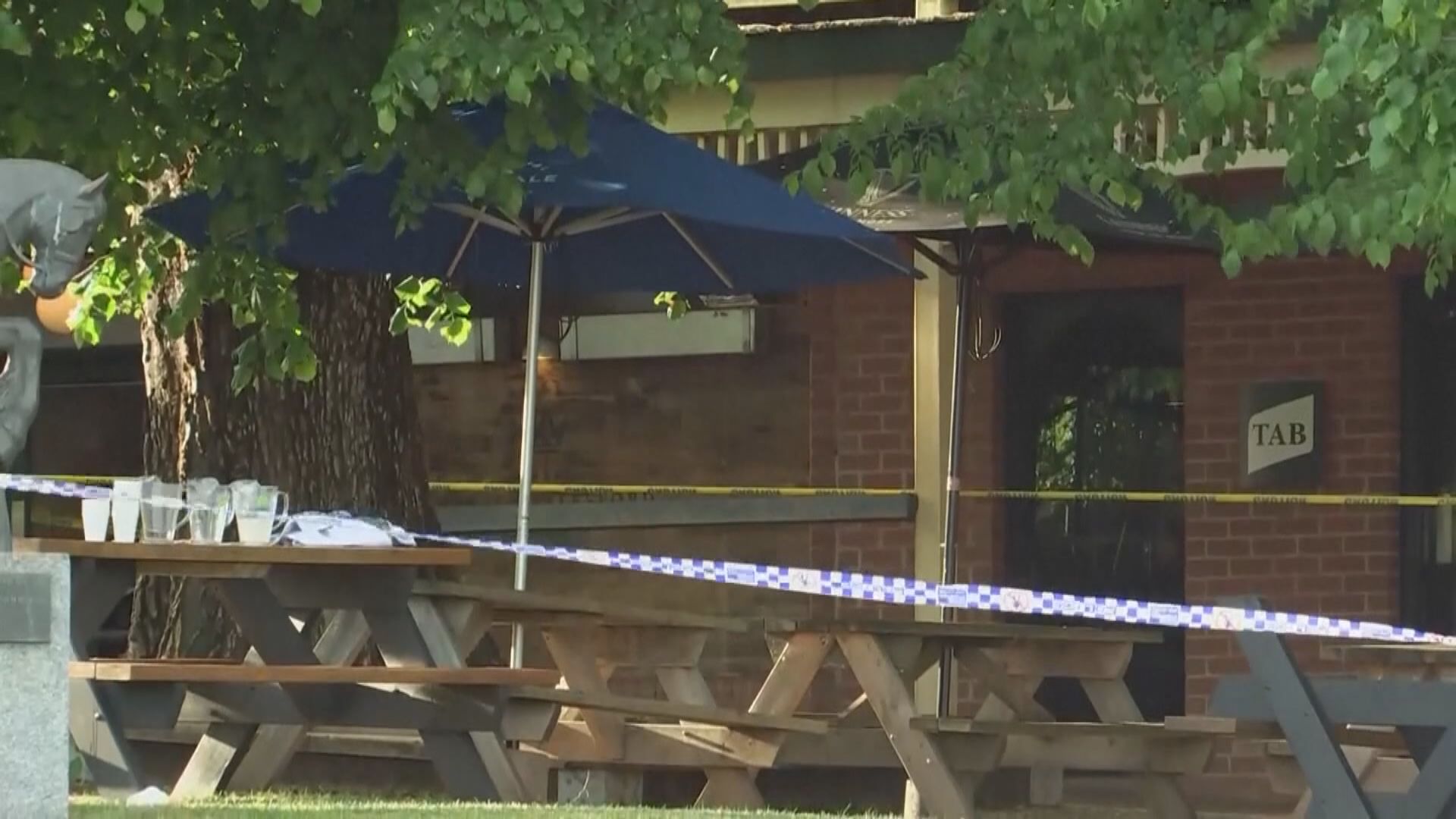 澳洲維多利亞州有汽車撞酒吧 五死六傷