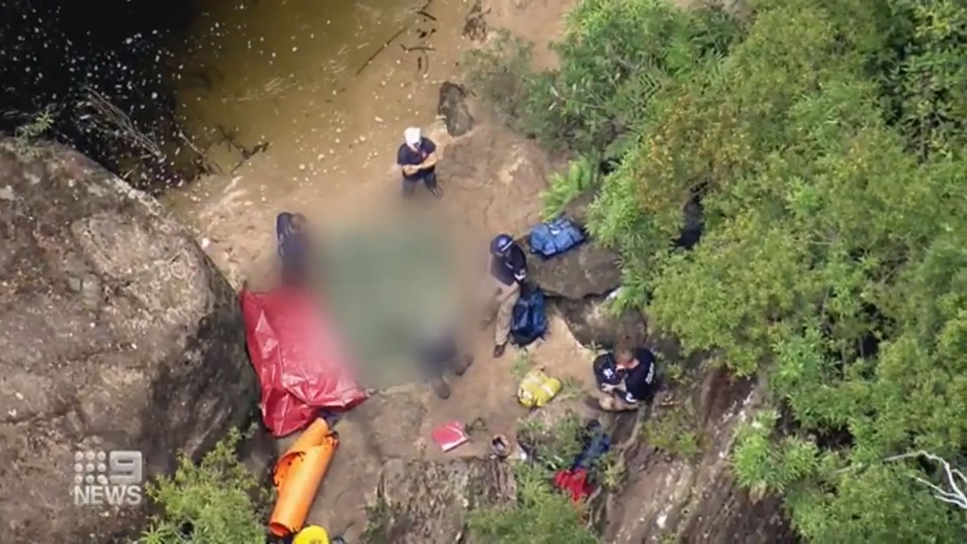 中國留學生澳洲墮溪流亡　落水拯救女警同遇難