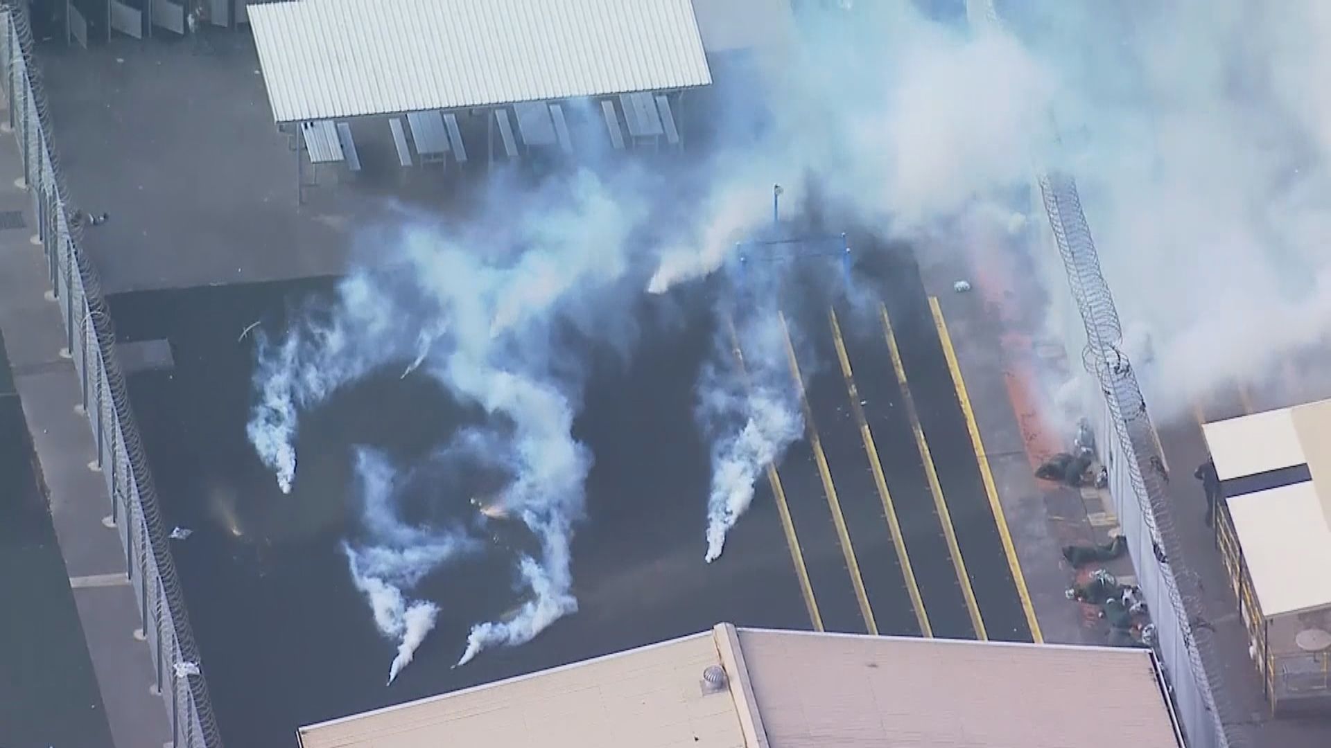 悉尼有監獄爆發騷亂　獄警用催淚彈鎮壓