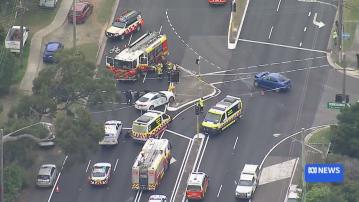 澳洲悉尼南部男子駕車時持刀傷人再撞車　至少6傷