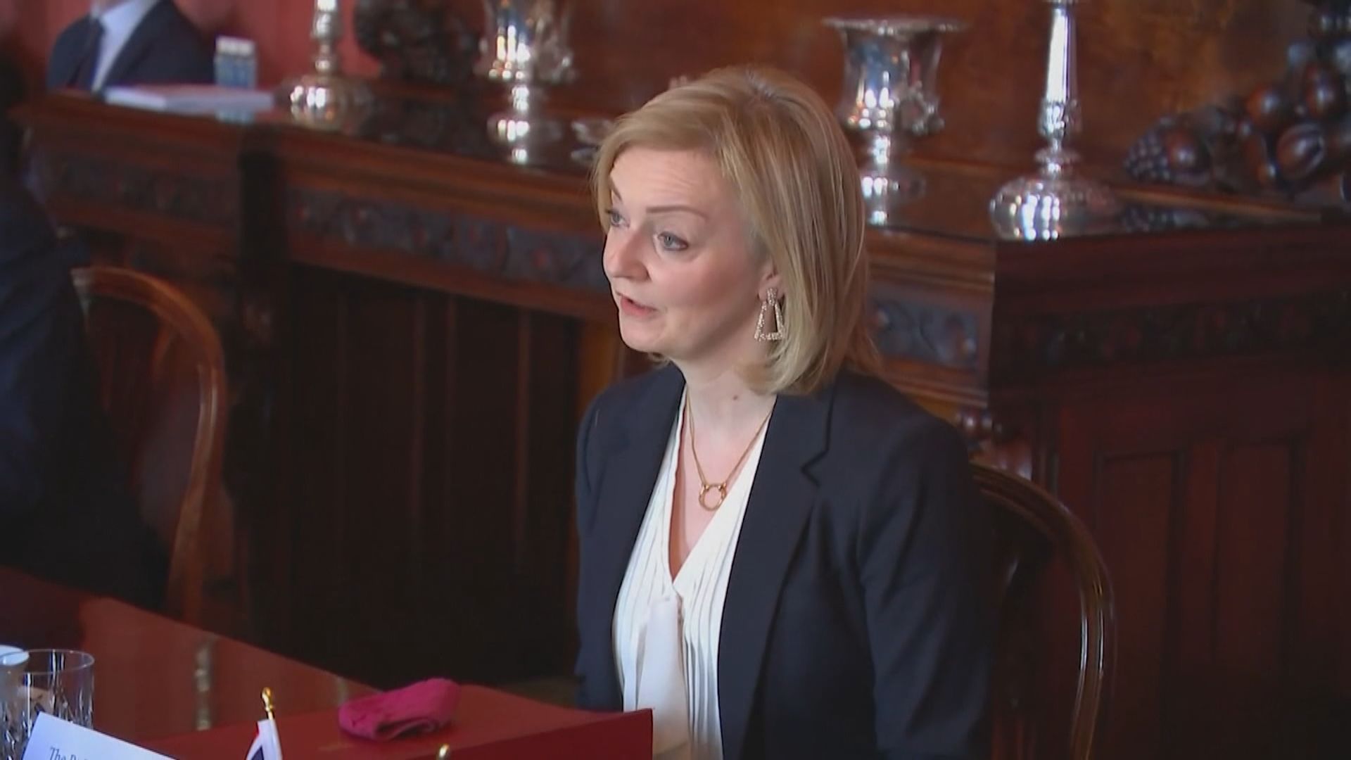 英外相卓慧思警告中俄　西方國家並肩對抗獨裁