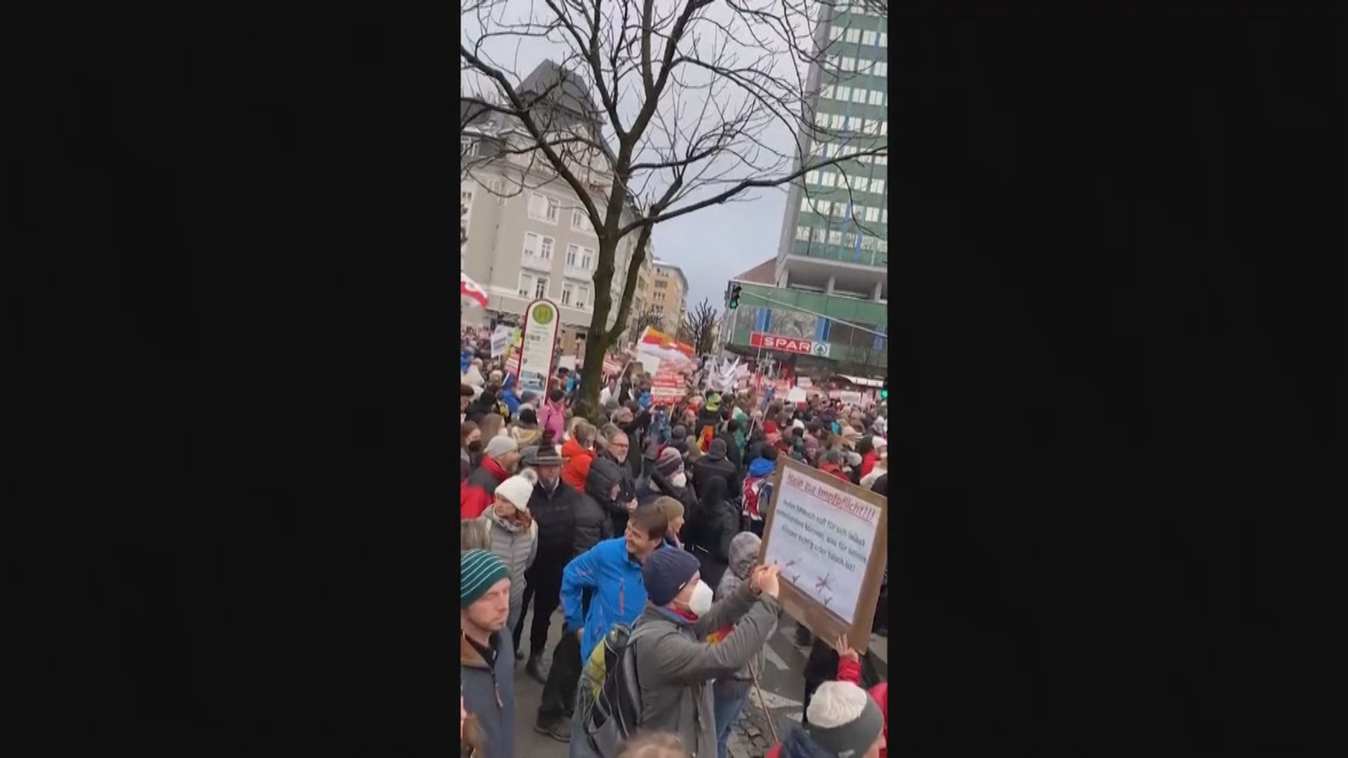 奧地利再有民眾示威抗議強制接種疫苗