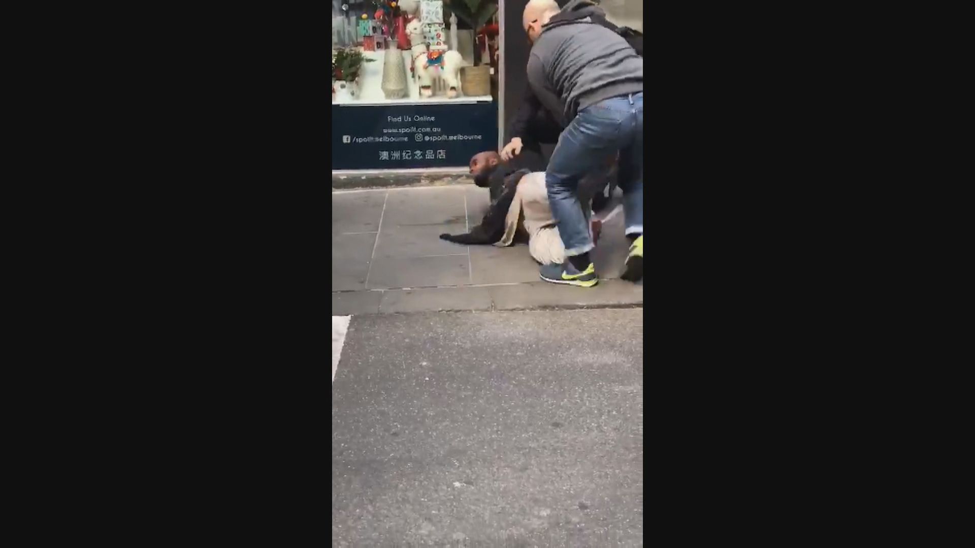 澳洲墨爾本持刀襲擊男子遭警擊斃