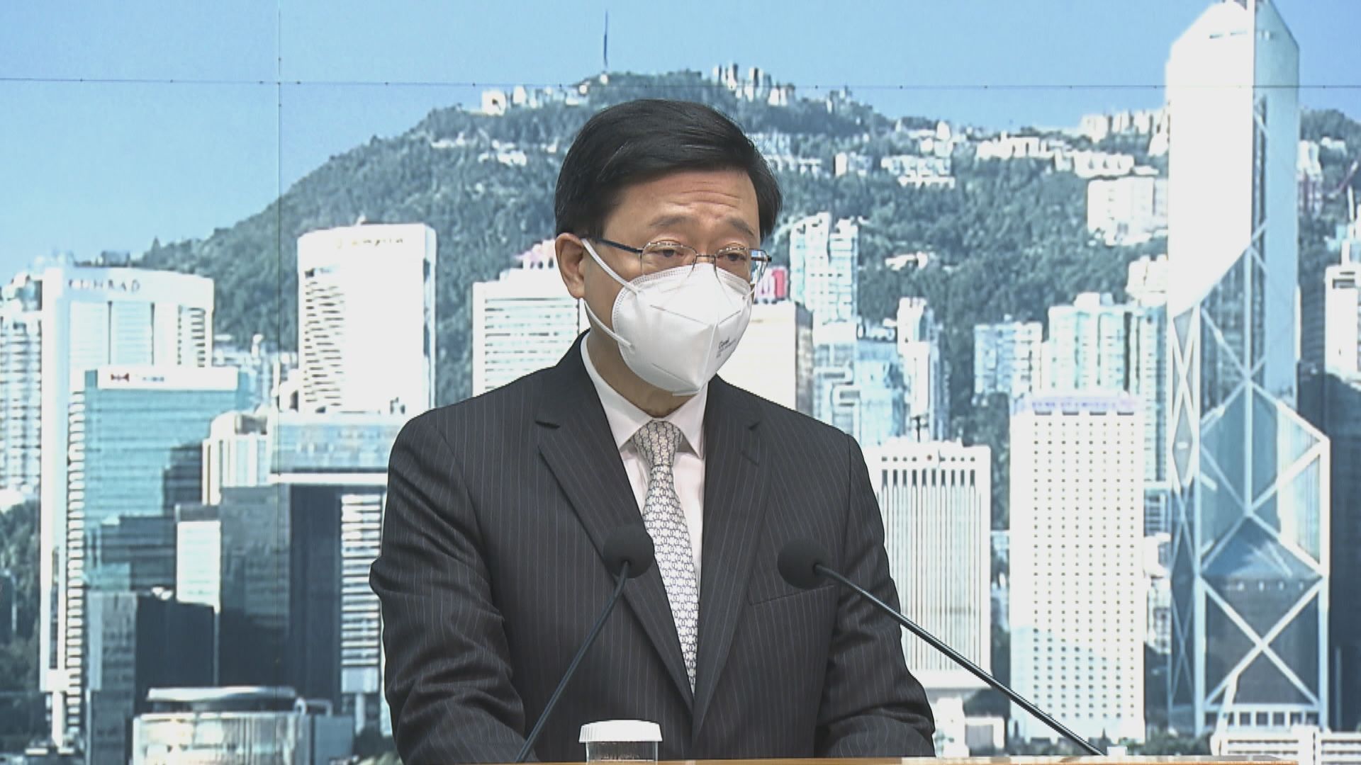 李家超呼籲社會支持新一份預算案