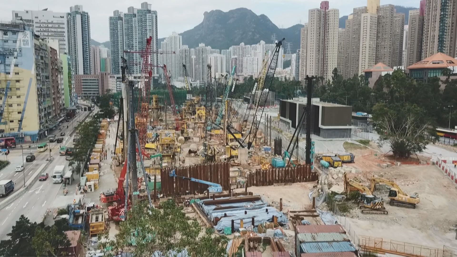 五年公營房屋建屋量約十萬　嚴格審核明日大嶼公帑運用