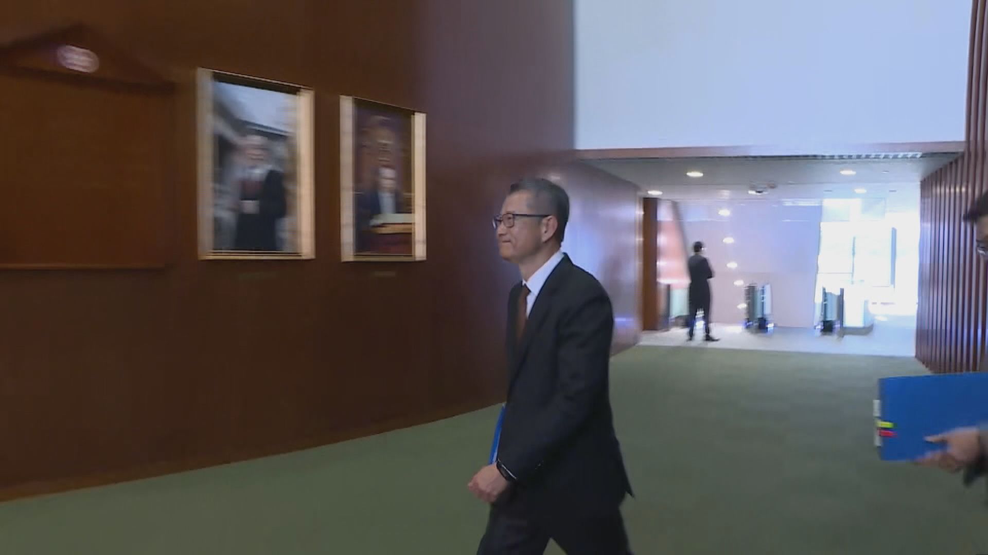 陳茂波：派錢不會對財政造成長遠負擔