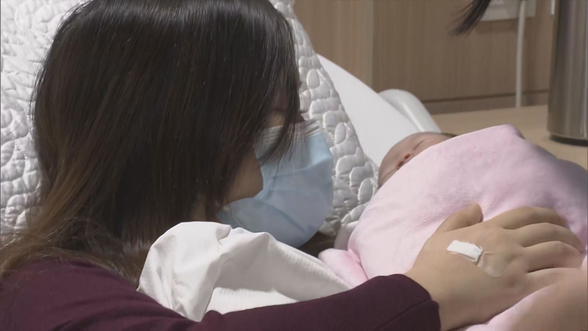 元旦日女嬰搶閘港安醫院出生