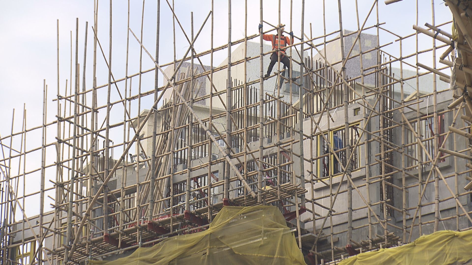 工會指搭棚工人「自搭自簽」普遍　業界倡設電子平台方便查核