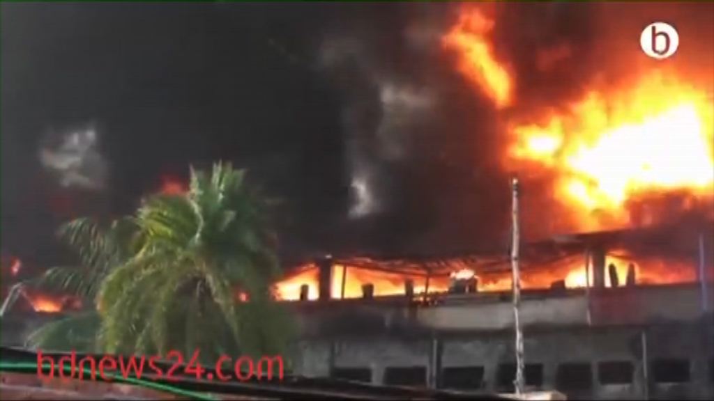 孟加拉包裝廠鍋爐爆炸引大火　21死50傷