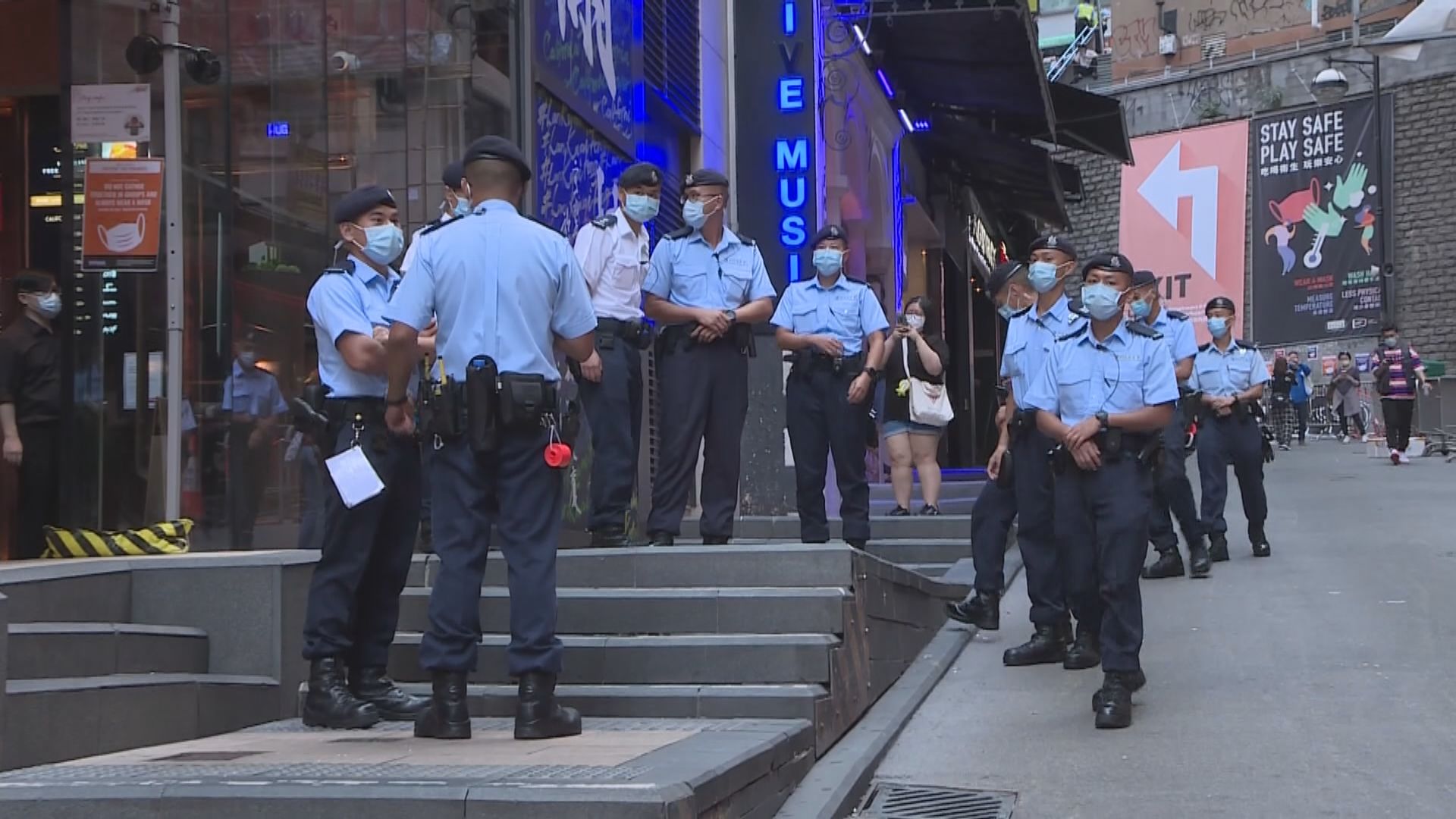 市民趁萬聖節前夕外出慶祝　當局加緊巡查