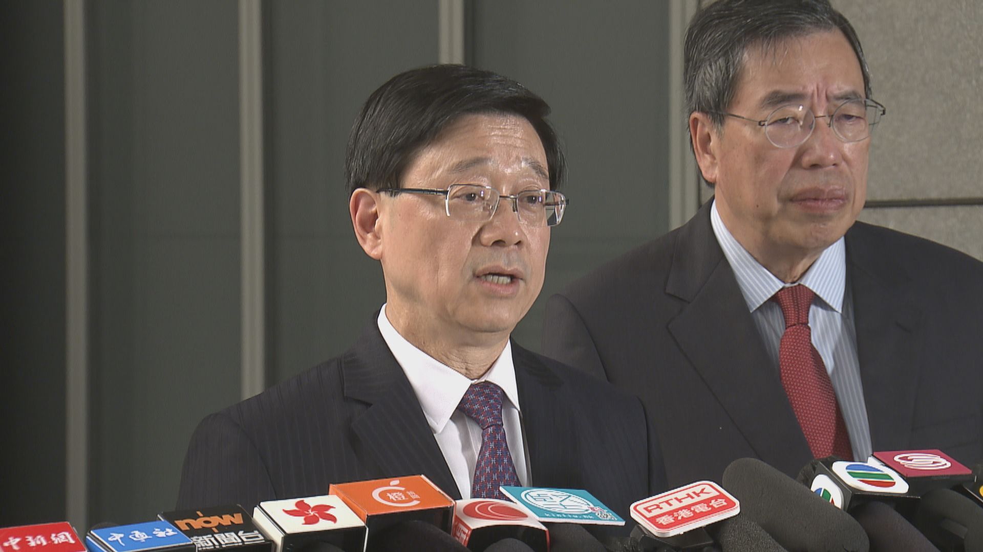 政府及立法會大灣區訪問團抵達深圳　與市委書記等晚宴