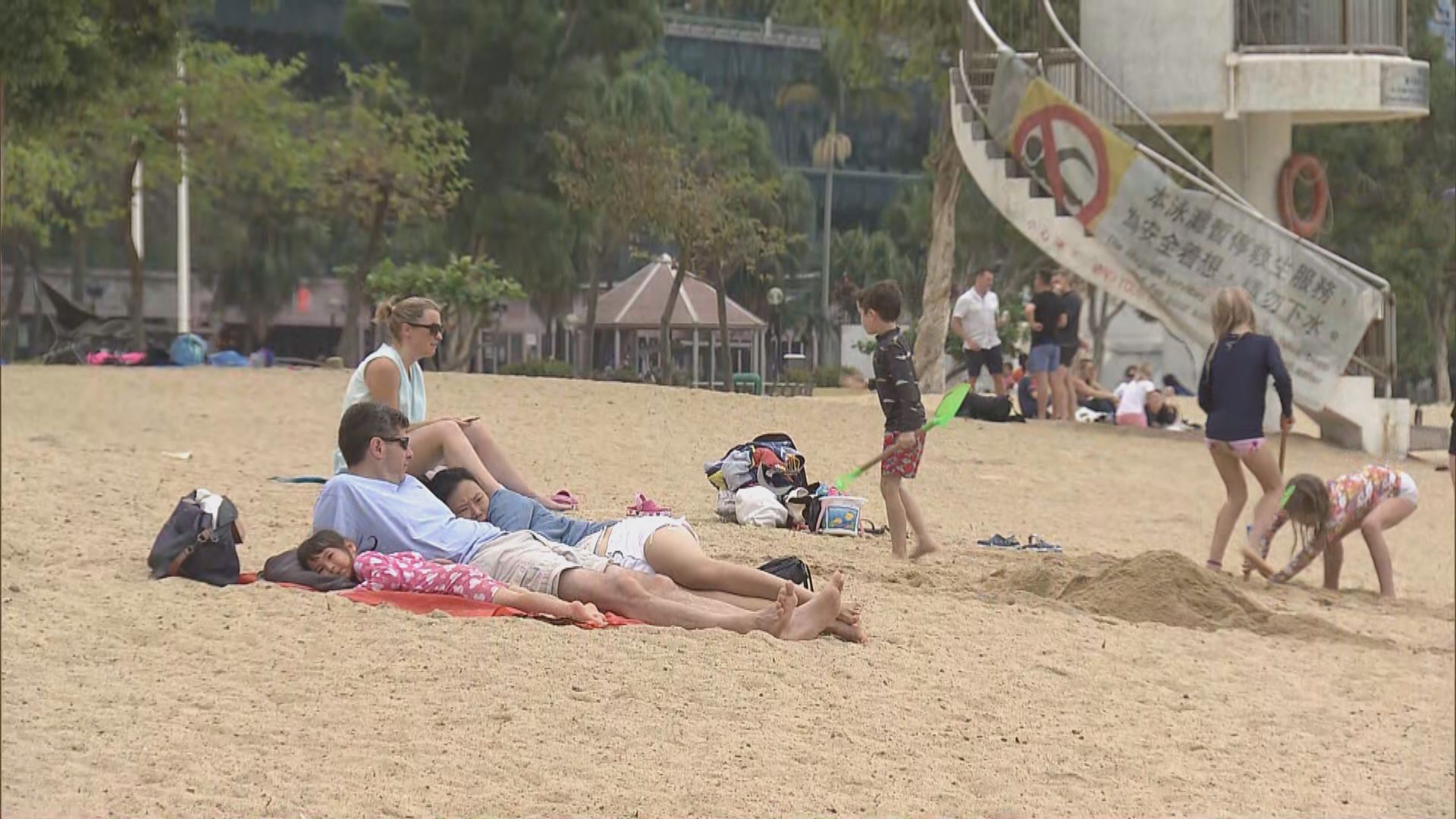 康文署呼籲巿民勿到泳灘游泳及聚集