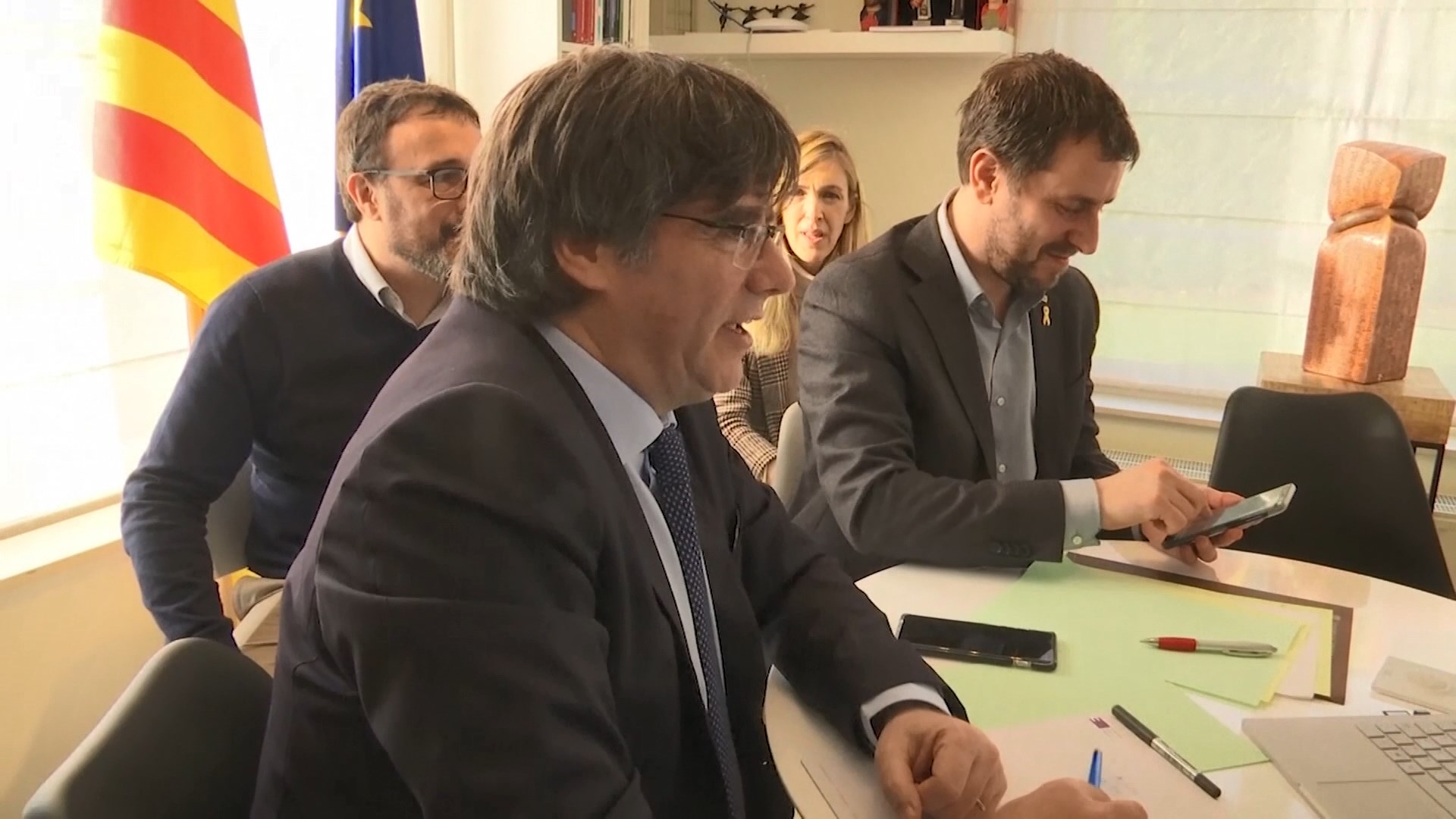 比利時暫停處理加泰前主席引渡案